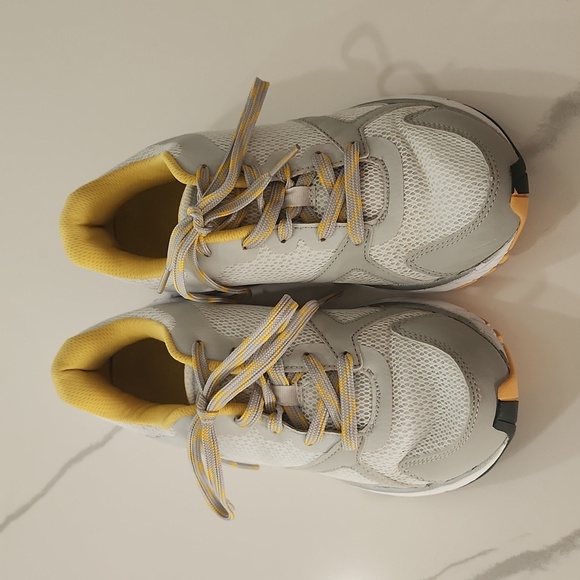 NWOT Vionic Tokyo Sneakers Women's Size 8 - Picture 2 of 4